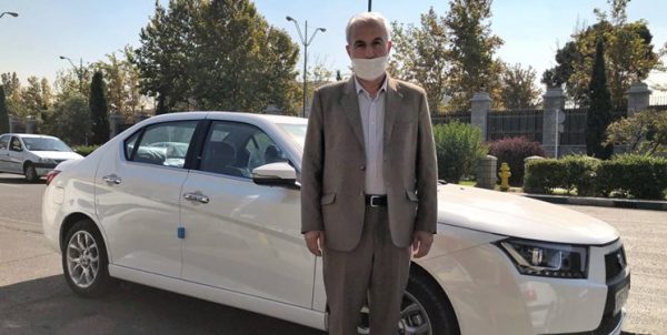 نماینده مردم رشت خودروی دنا پلاس خود را برای ساخت مدرسه اهدا کرد