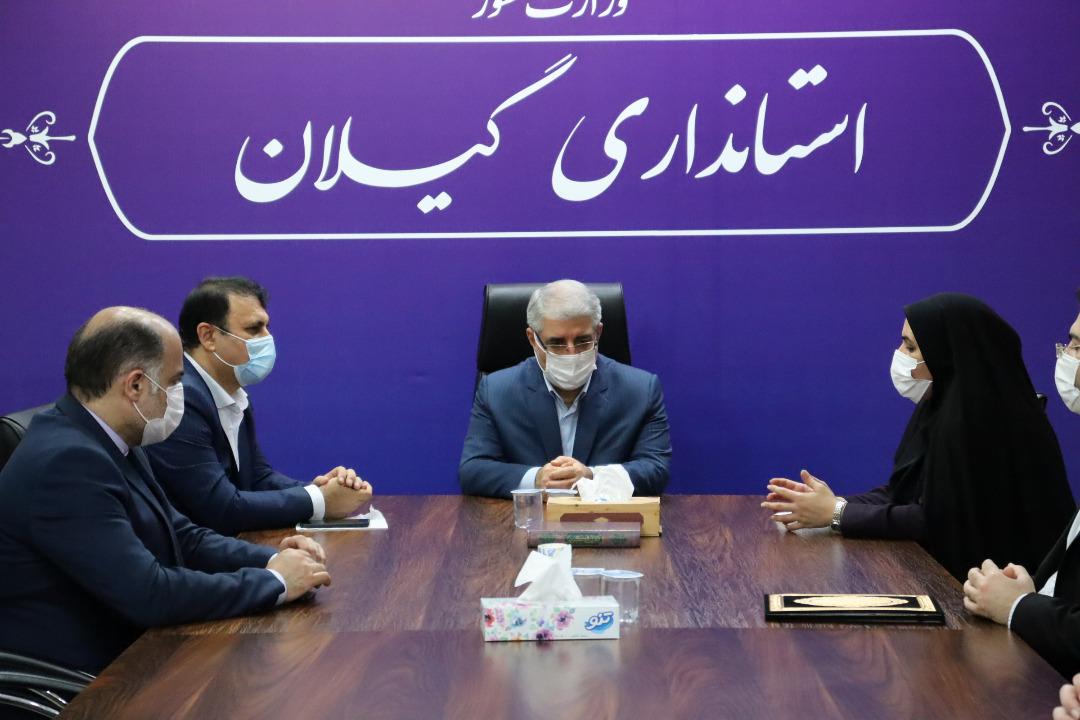 فرمانداران رشت و تالش به عنوان روسای برتر انجمن های کتابخانه های عمومی گیلان تقدیر شدند