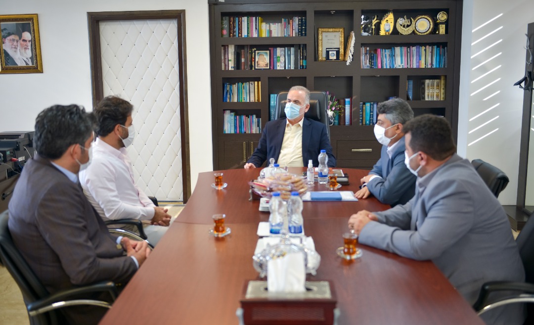 در دیدار مدیرعامل سازمان منطقه آزاد انزلی با مدیرعامل باشگاه ملوان بندر انزلی صورت گرفت: افق های جدید همکاری در قالب اسپانسری، منابع درآمدی پایدار و ساخت کمپ تمرینی