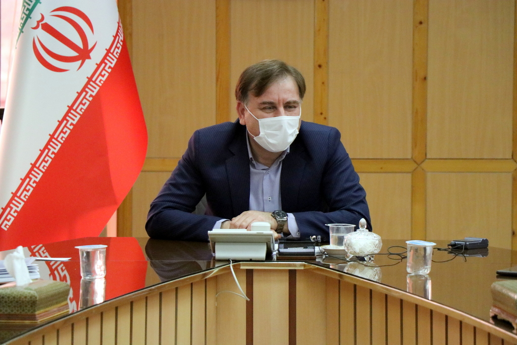 استاندار گیلان در دیدار با شهردار و اعضای شورای شهر رشت بیان کرد؛ مطالبات و خواسته های شهروندان باید شنیده شود