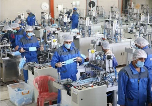 تولید روزانه 360 هزار ماسک و 12 هزار لیترمواد ضد عفونی در گیلان/ همکاری مطلوب اصناف و بازاریان گیلان