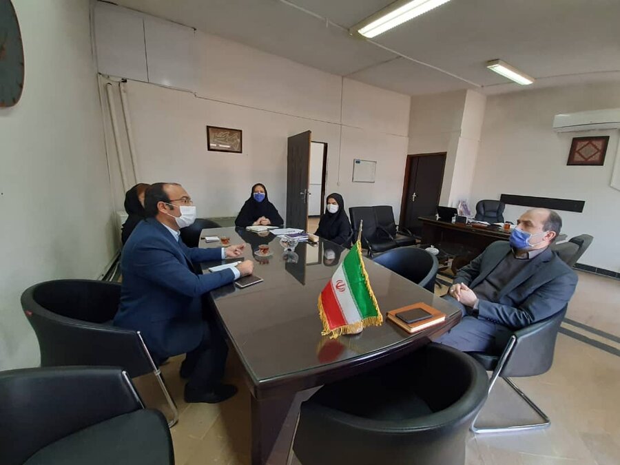 برگزاری نشست در راستای توانمندسازی زنان در روستاها و مناطق حاشیه شهرها