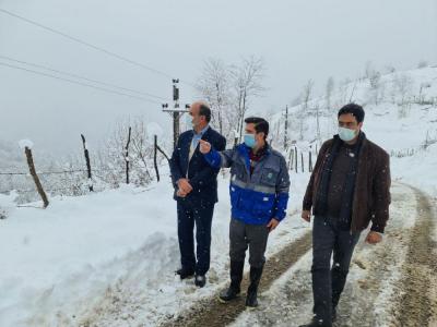 بازدید فرماندار لنگرود از مناطق بالادست بخش اطاقور/ تمامی راههای شهری و روستایی باز است