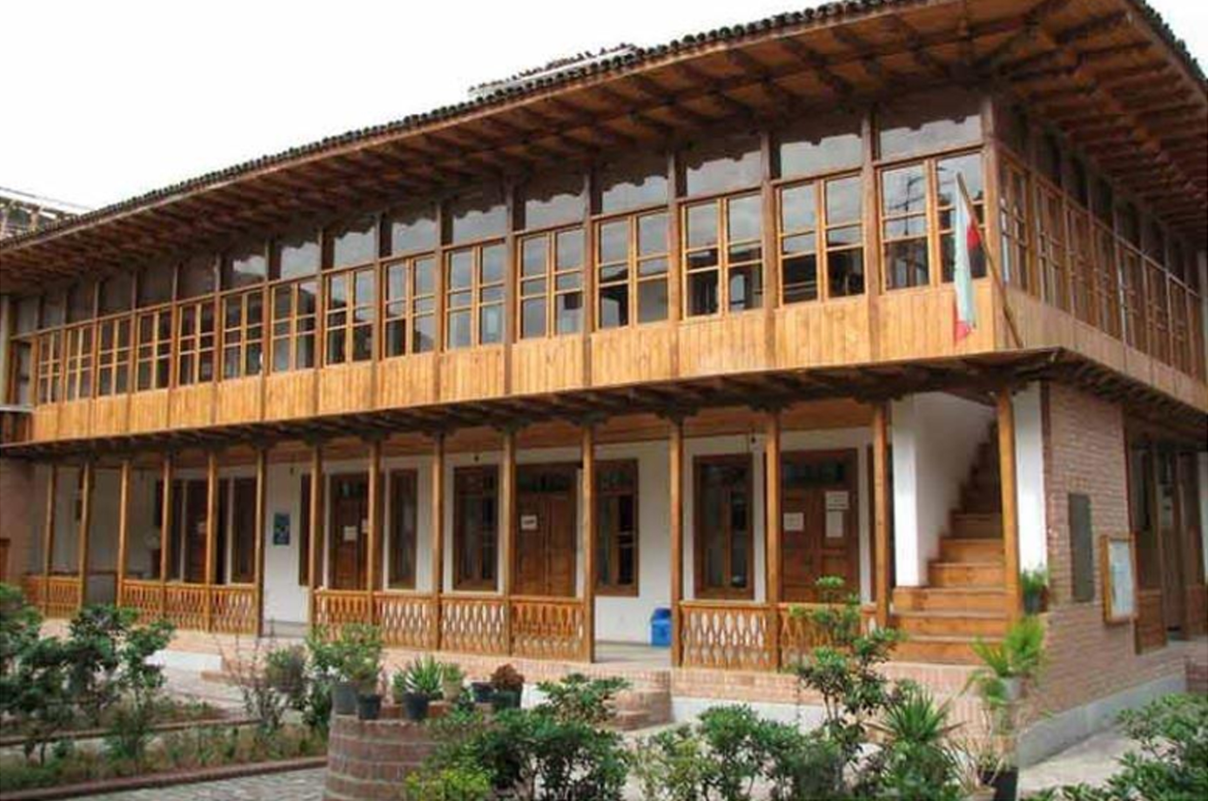 نظارت فراگیر بر بافت تاریخی شهری استان گیلان به منظور حمایت از صنعت گردشگری شهری