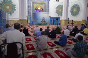 نفس لوامه راهنمای جهان آخرت است/ آدم نیکوکار و بدکار هر دو در روز قیامت پشیمان و حسرت زده هستند