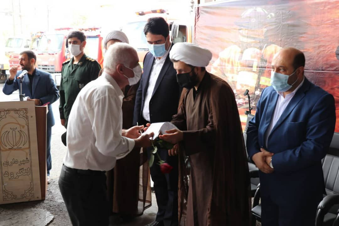 آتش نشانی قبل از اینکه شغل باشد عشق و کمک به همنوعانشان است