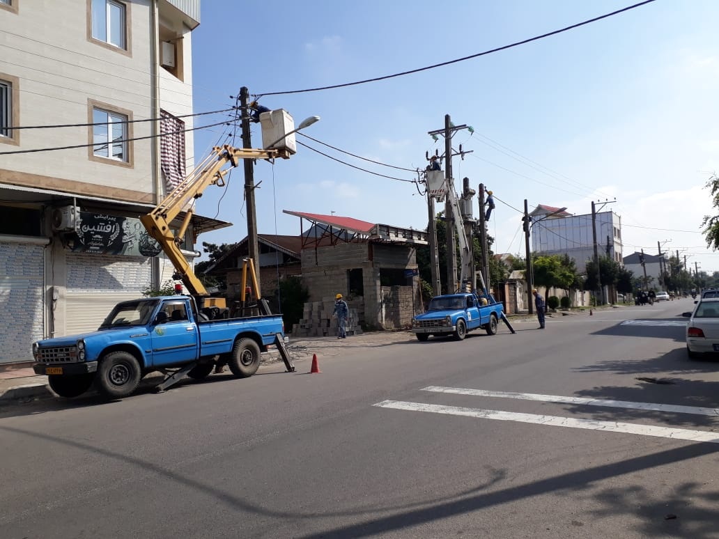 تبدیل شبکه سیمی به کابل خودنگهدار با اعتباری معادل ۱۵۰۰ میلیون ریال در بخش سنگر شهرستان رشت