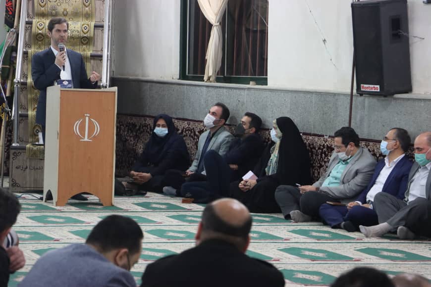 شهردار رشت در جمع اهالی محله پاره بیجار: رفع محرومیت محلات حاشیهای شهر رشت/ اجرای پروژههای زیرساختی در کنار پروژههای روبنایی و خدماتی در محلات کم برخوردار /لزوم اهتمام نمایندگان مجلس برای تعیین تکلیف صدور پروانه اراضی نسقی