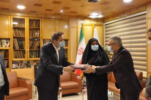 فرماندار رشت در نشست “کتاب خوان” ویژه معلمین و اساتید دانشگاه مروج کتابخوانی: آموزش و پرورش، دو پیش نیاز پیشرفت جامعه