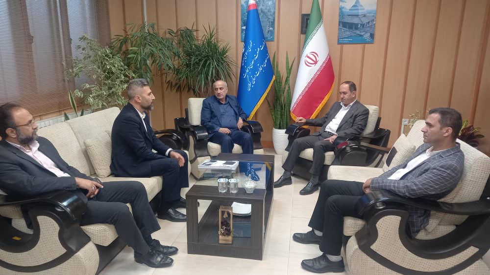 در دیدار مدیرکل صمت گیلان با معاون سازمان زمین شناسی کشور مطرح شد:  آغاز طرح مطالعاتی مخاطرات زمین شناسی برای اولین بار در گیلان/ شناسایی مخاطرات زمین شانسی از آسیب به پروژه های زیرساختی پیشگیری می کند