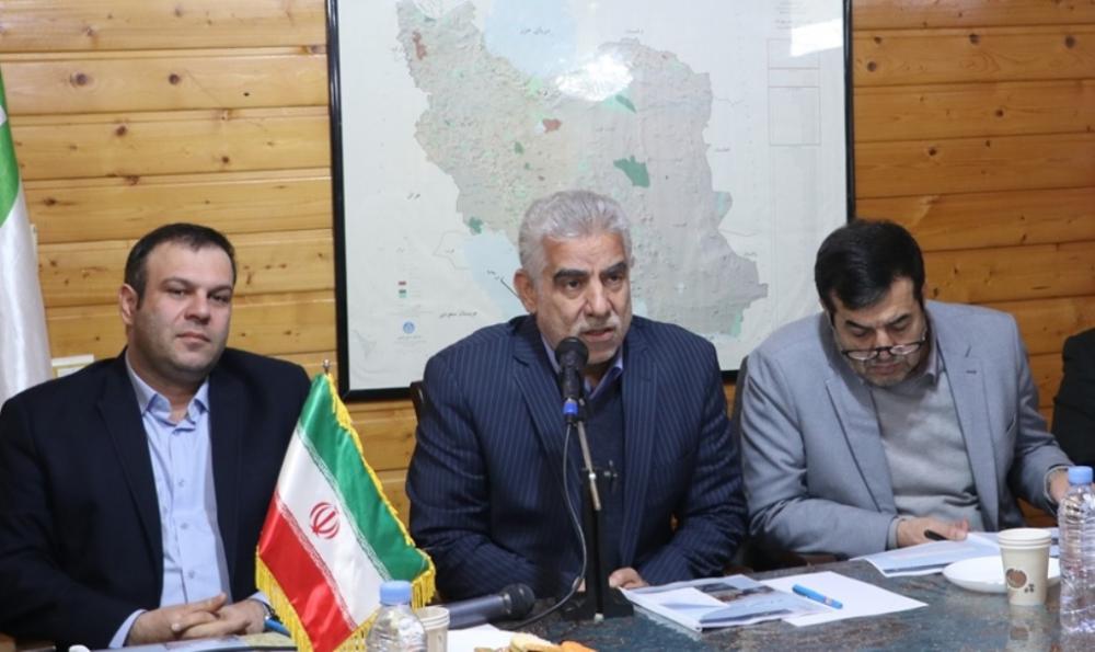 در پی برگزاری جلسه قرارگاه جهادی احیای تالاب انزلی صورت گرفت: بازدید میدانی استاندار گیلان از روند جمع آوری رسوب از کانال مجتمع بندری انزلی