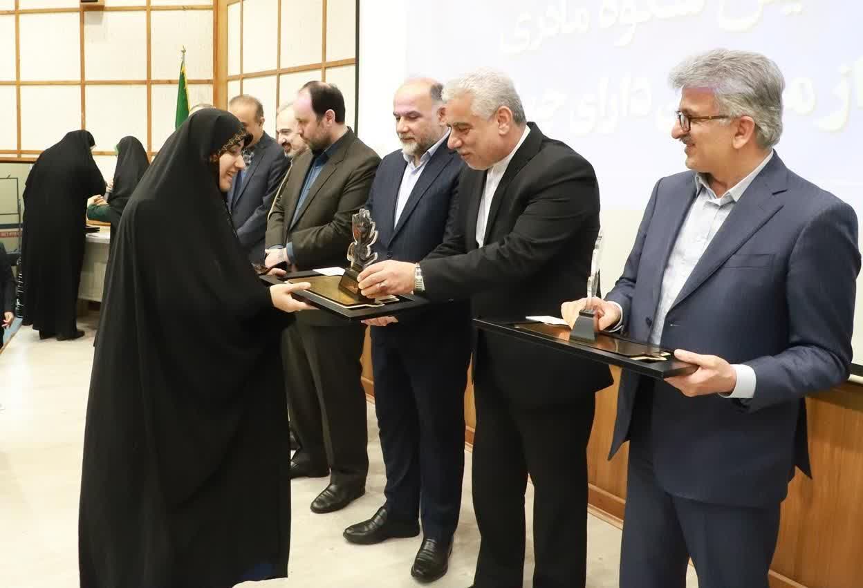 تجلیل از رانندگان حمل و نقل در جشن روز رشت