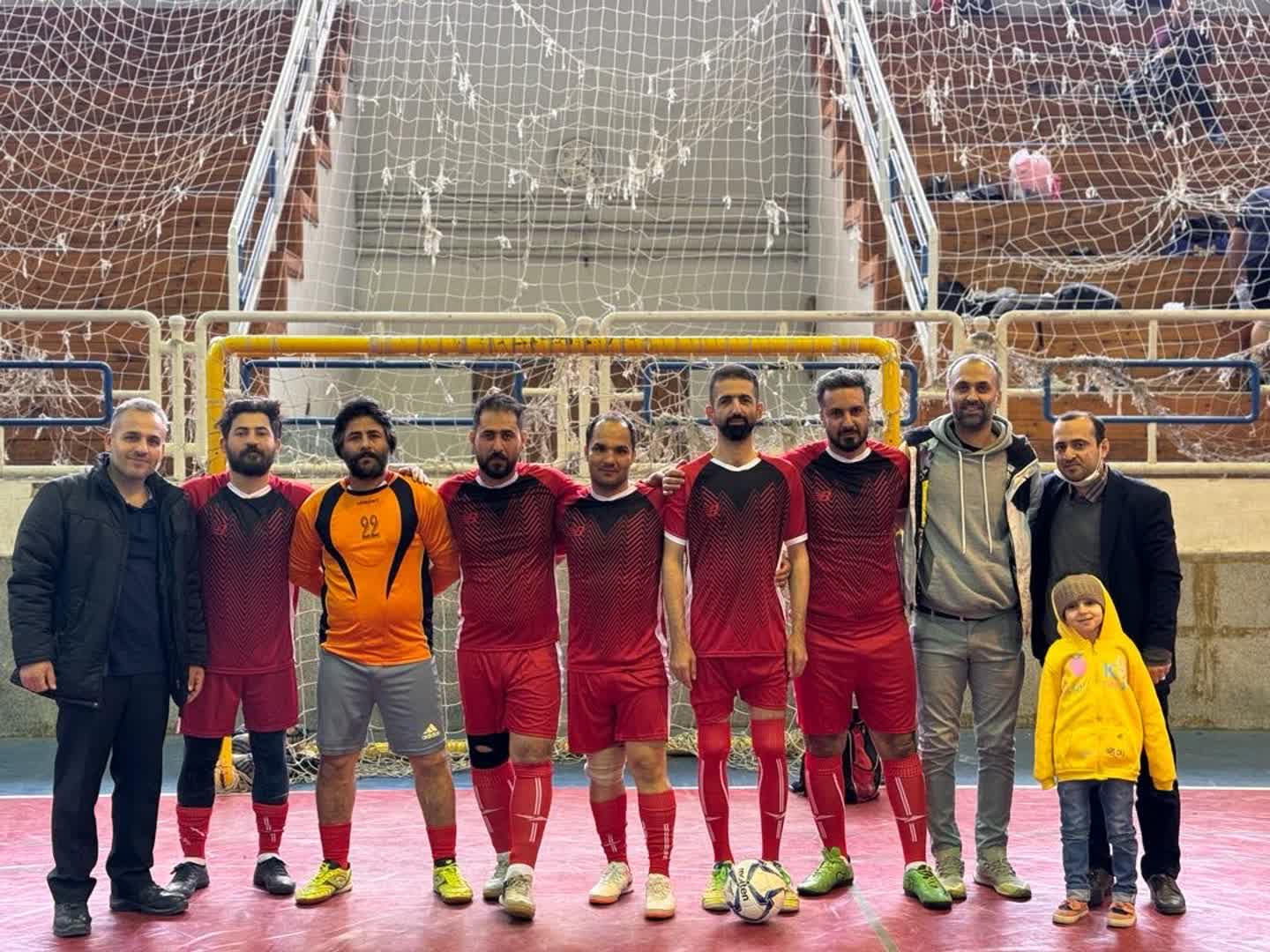 قهرمانی تیم امور سدها در مسابقات گرامیداشت دهه مبارک فجر