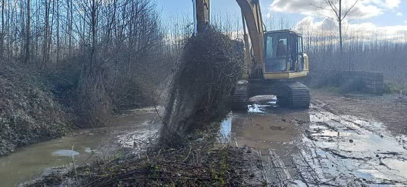 مدیرمنابع آب شهرستان های رضوانشهر، ماسال و بندر انزلی خبر داد: بیش از ۷ کیلومتر از انهار اصلی در بندر انزلی لایروبی شده اند