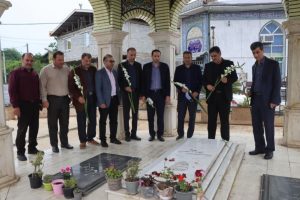 ادای احترام به سردار شهید قهرمان