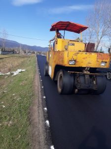 از ابتدای سال جاری تاکنون صورت پذیرفت: احداث و روکش آسفالت بیش از ۲۰ کیلومتر راه روستایی و فرعی در استان گیلان