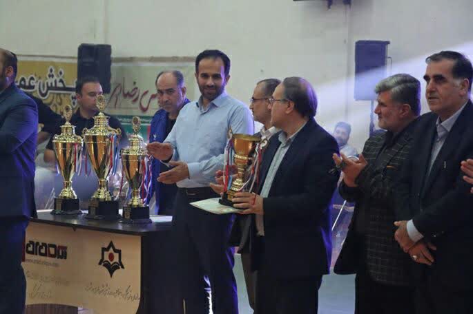 با حضور رییس، اعضای شورای اسلامی و شهردار رشت؛ فینال مسابقات فوتسال «جام محلات شهر رشت» به ایستگاه پایانی رسید