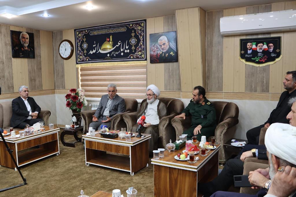 استاندار در جلسه هم‌اندیشی برگزاری کنگره هشت هزار شهید گیلان: باید از ظرفیت هنر در تهیه برنامه‌های اجرایی کنگره ۸۰۰۰ شهید استفاده شود