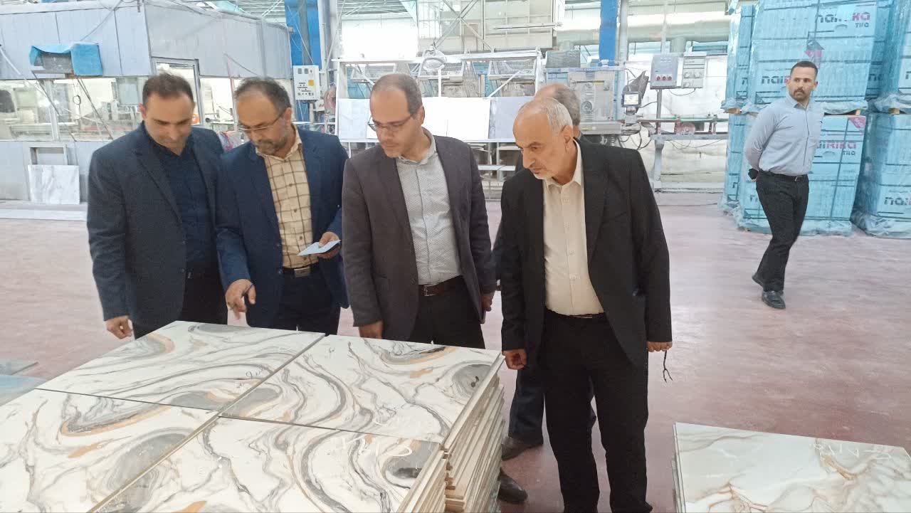 مدیرکل صمت گیلان خبرداد:صادرات ۷۰ درصدی کارخانه تازه احیا شده کاشی خزر رشت