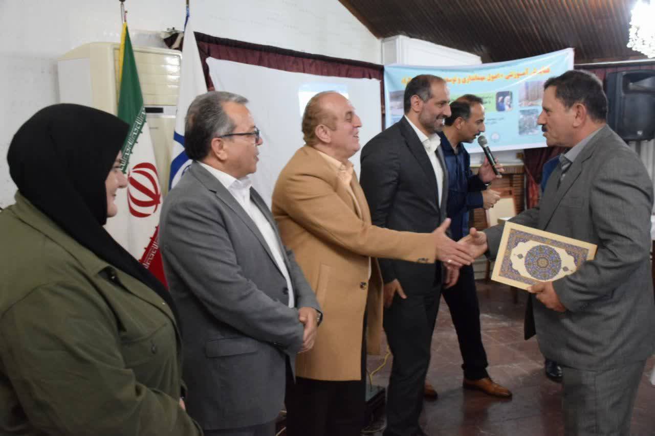 تجلیل از فعالان عرصه گردشگری شهرستان مرزی آستارا