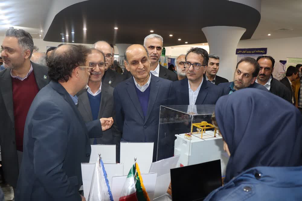 حضور استاندار گیلان در غرفه آب گیلان در بیست و پنجمین نمایشگاه دستاوردهای پژوهش، فناوری و فن بازار