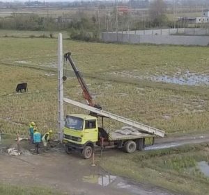 مدیرعامل توزیع برق گیلان: برکناری پایه های فرسوده سطح استان با سرعت در حال انجام است