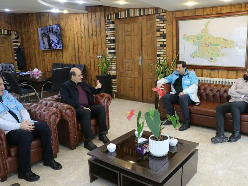 بازدید سرپرست فرمانداری لاهیجان از شهرداری