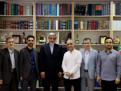 در دیدار صمیمانه سرپرست فرمانداری رشت با معاون و همکاران روابط عمومی استانداری گیلان مطرح شد:   روابط عمومی باید بازوی ترمیم اعتماد و تولید همدلی باشد