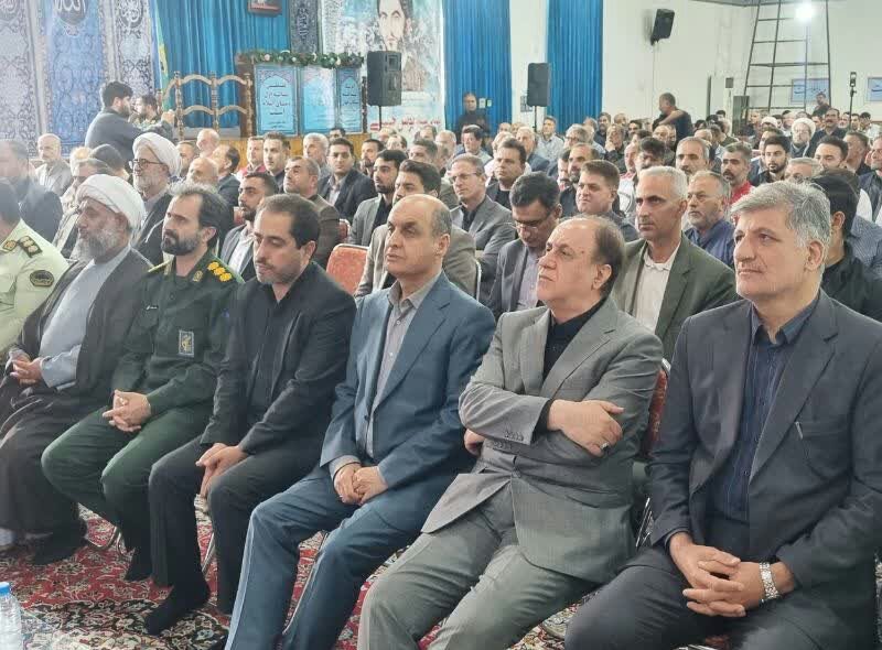 با حضور استاندار گیلان و نائب رئیس مجلس شورای اسلامی برگزار شد:        مراسم بزرگداشت نخستین شهید انقلاب اسلامی در رودبار