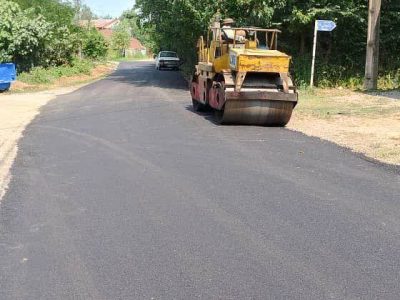 آغاز بهسازی، مرمت و روکش آسفالت محور روستایی توستان در شهرستان لاهیجان
