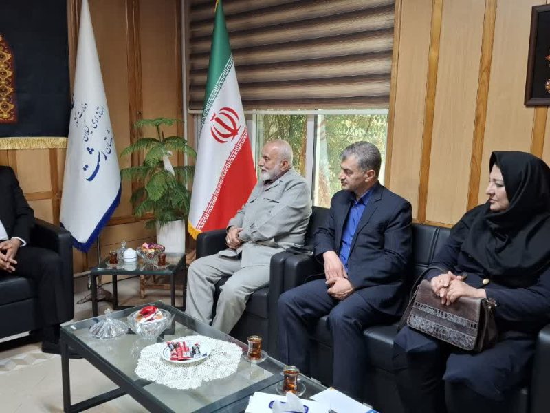 دیدار فرماندار رشت با مدیرعامل آسایشگاه معلولین و سالمندان گیلان