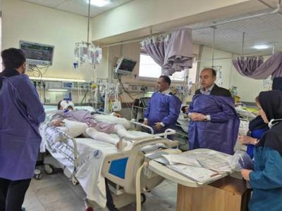 عیادت شهردار رشت از آتش‌نشان مصدوم بستری در مرکز آموزشی و درمانی پورسینا