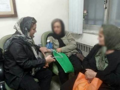 برپایی غرفه سلامت به مناسبت هفته پرستار در درمانگاه تخصصی مرکز آموزشی و درمانی الزهرا (س)