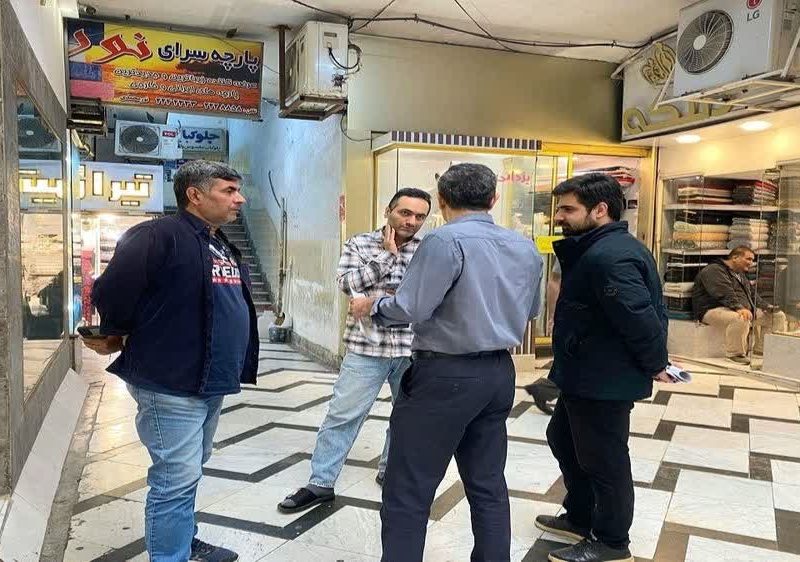 آشنایی مشترکین تجاری خیابان شریعتی با سرویس فیبرنوری در مرکز مخابرات شهداء رشت