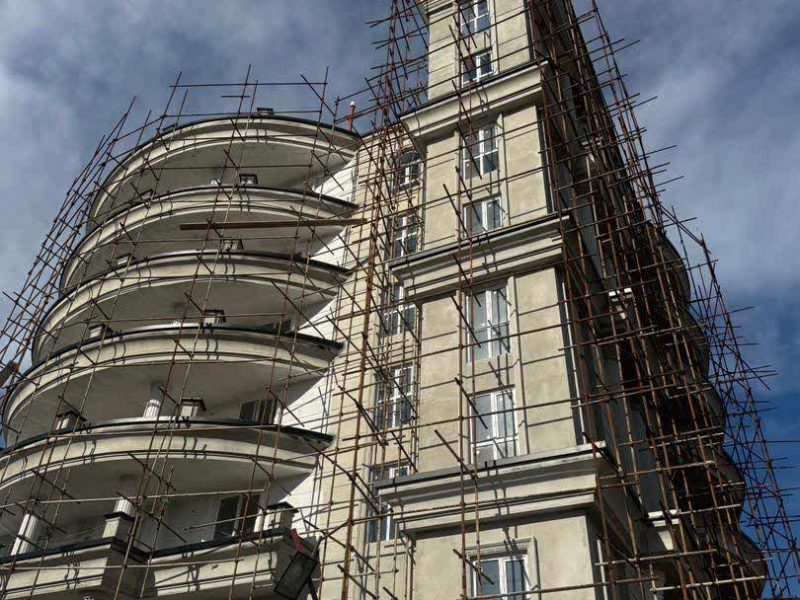 بازدید مدیرکل میراث‌فرهنگی گیلان از هتل چهارستاره در لاهیجان