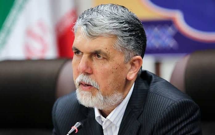 وزیر فرهنگ در بدو ورود به بجنورد در جمع خبرنگاران: تالار مرکزی در استان‌ها زیرساختی برای تقویت فعالیت‌های فرهنگی و هنری به‌شمار می‌رود